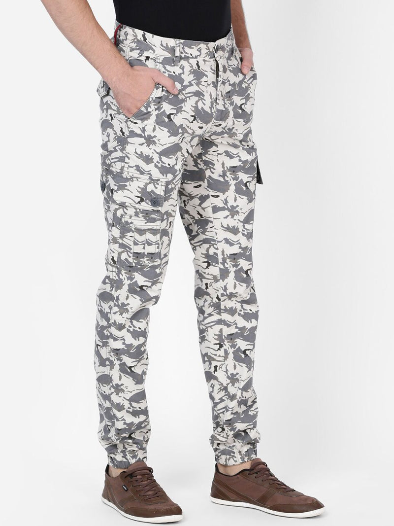 T-Base Men Off White Camouflage Printed Slim Fit Regular Trousers