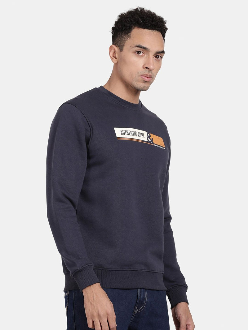 CREW NECK SWEATSHIRT WITH CHEST GRAPHIC