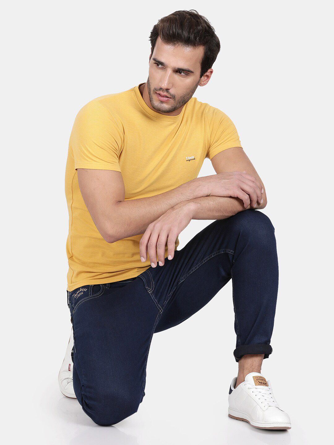 T-Base Men Yellow Solid Slim Fit Cotton T-Shirt