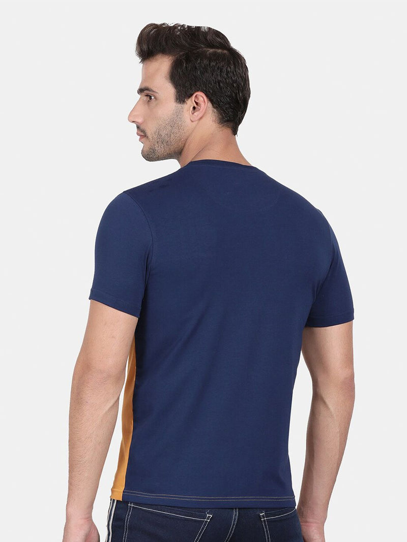 T-Base Men Blue Colourblocked Applique T-Shirt