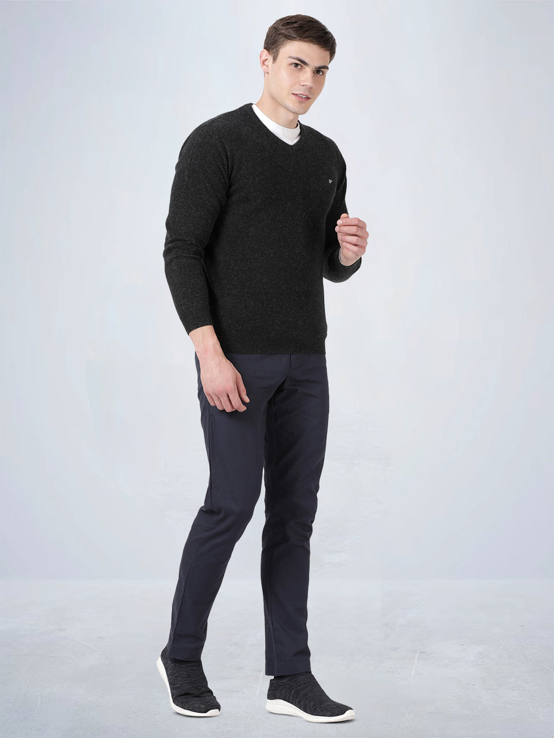 V Neck Lambswool Black Full Sleeve Pullover