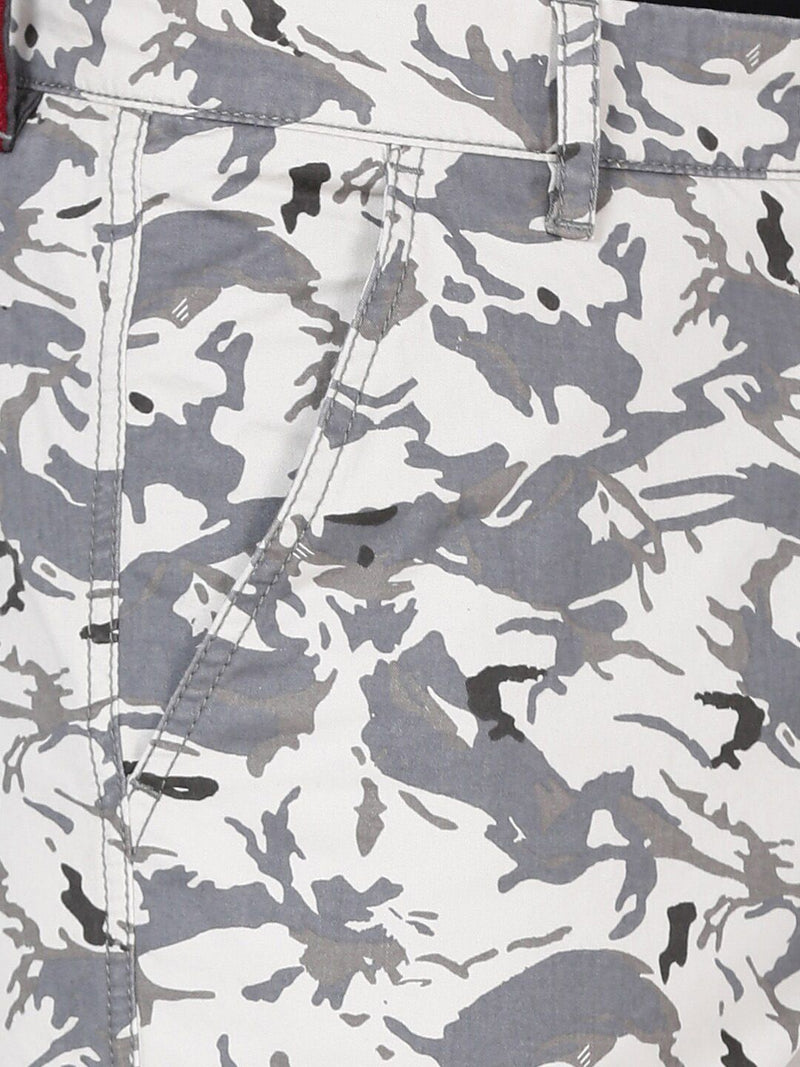 T-Base Men Off White Camouflage Printed Slim Fit Regular Trousers