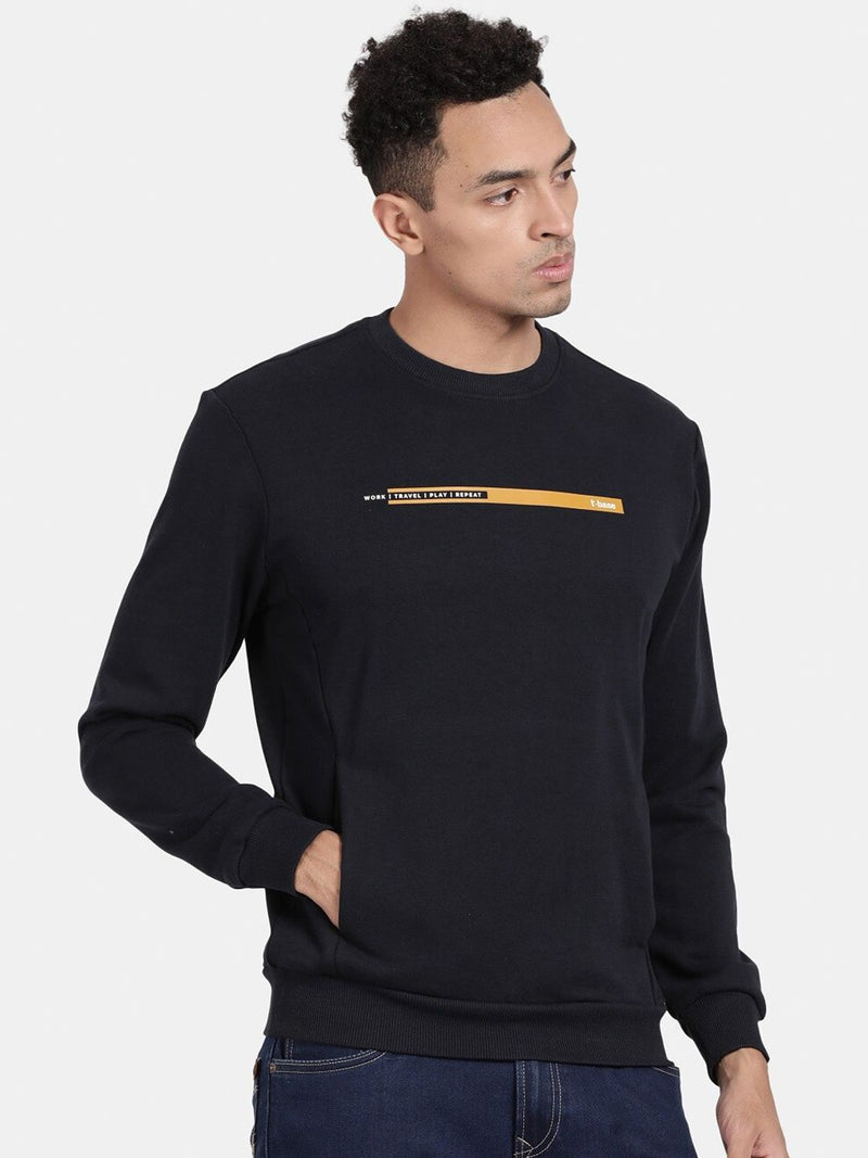 T-Base Round Neck Long Sleeve Sweatshirt