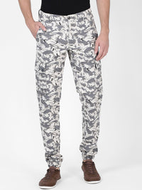 T-Base Men Off White Camouflage Printed Slim Fit Regular Trousers