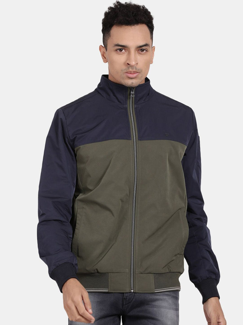 Men Black & Grey Colourblocked Lightweight Puffer Jacket