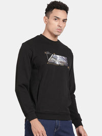 T-Base Graphic Printed Long Sleeves Pullover Sweatshirt