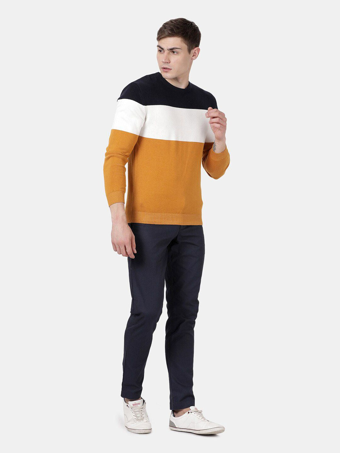 T-Base Colourblocked Round Neck Long Sleeves Cotton Pullover Sweater