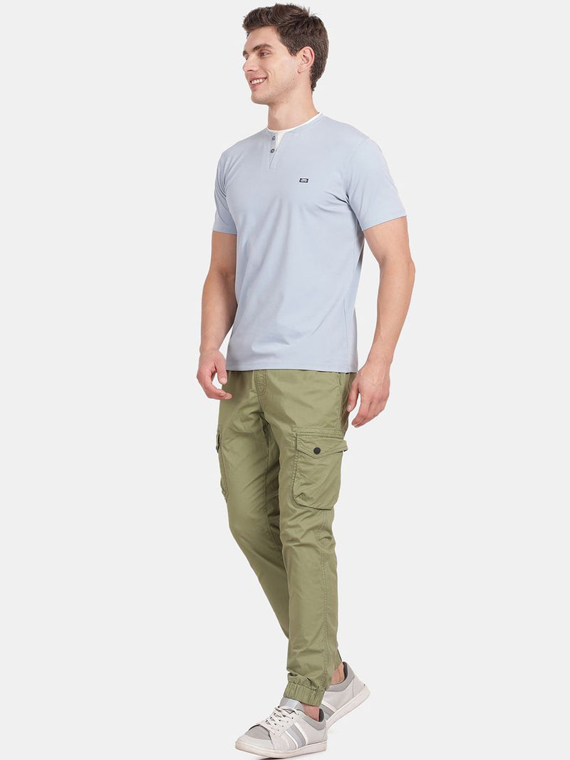 T-Base Men Solid Mid-Rise Regular Fit Joggers